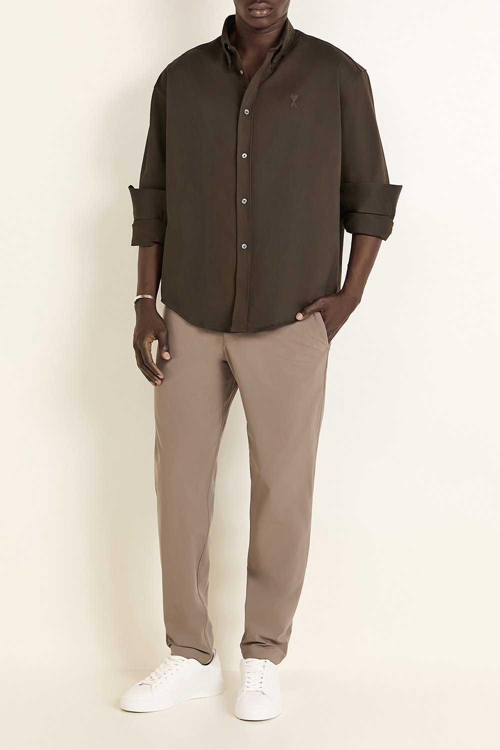 חולצה מכופתרת